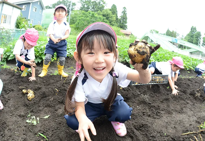 卒業アルバム制作の様子